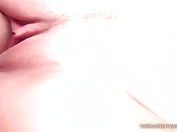3 filles pour un mec ! Il les baise et les encule toutes