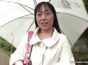 La 1ere vidéo porno de Fumiko, une asiatique à chatte poilue