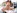 Une petite brune espagnole baise contre un pick-up
