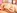 Une blonde se fait baiser la bouche puis la chatte