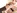 Leah guide une grosse bite noire dans sa chatte 