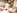 La Japonaise Ayumi Chiba prend sa plus grosse bite pour une jaculation interne dans sa chatte poilue.
