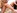 Une fille maigre qui jouit devant la camra et avale tout le sperme