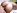 Une jolie beurette aux cheveux courts se fait juter dans la bouche