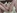 Mahiru, une japonaise � chatte poilue avec un vibromasseur