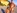 Une femme type et silicone baise sur la plage
