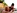 2 copines brunes film�es sur la plage