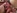Une amatrice brunette bais�e sur son canap� par un renoi