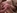 Une amatrice brunette bais�e sur son canap� par un renoi