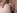 Blonde bonasse � gros seins naturels et piercings aux t�tons