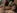 Jeune etudiante d�fonc�e dans sa chambre d'universit�
