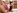 Une teen se fait dilater l'anus par une grosse pine dans son fion