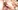 Deux blondes partagent une bonne grosse bite