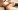 Petite asiatique � chatte poilue dans un film X 