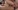 Une jeune asiatique � chatte poilue bais�e par un touriste americain