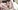 Mahiru, une japonaise � chatte poilue avec un vibromasseur