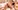 2 godes pour commencer puis une bite dans le cul et la chatte