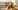 Blonde bonasse � gros seins naturels et piercings aux t�tons