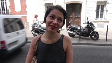 Initiation  la sodomie pour le 1er casting porno de Zo