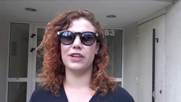 Premire vido porno pour une rousse  gros seins